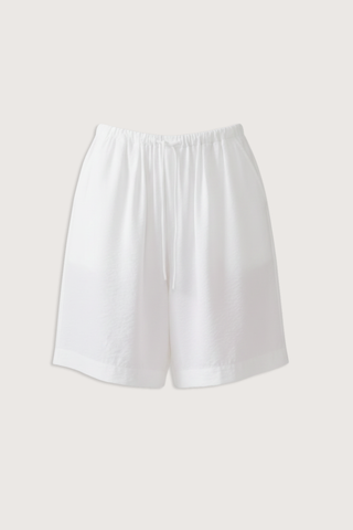 flat lay Gemma Washed Short White Longer-length short
Cinched waist
Relaxed silhouette