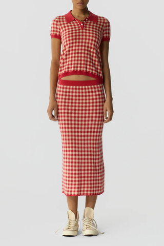 front profile model wearing Gingham Long Skirt scarlet red GINGHAM SLIP SKIRT
LIGHT-WEIGHT
Softly contoured fit
MIDI SKIRT LENGTH
PULL-ON SKIRT WITH A SMALL SPLIT IN THE BACK
RIB WAISTBAND, ELASTICATED
54% LINEN, 46% SILK