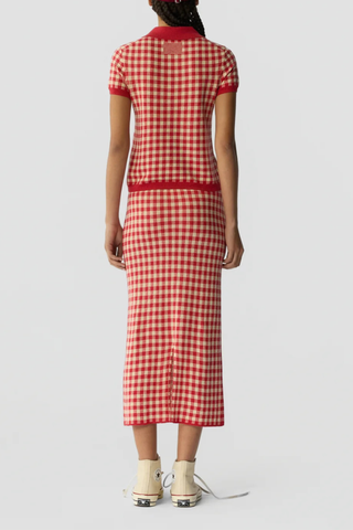 back profile model wearing Gingham Long Skirt scarlet red GINGHAM SLIP SKIRT
LIGHT-WEIGHT
Softly contoured fit
MIDI SKIRT LENGTH
PULL-ON SKIRT WITH A SMALL SPLIT IN THE BACK
RIB WAISTBAND, ELASTICATED
54% LINEN, 46% SILK