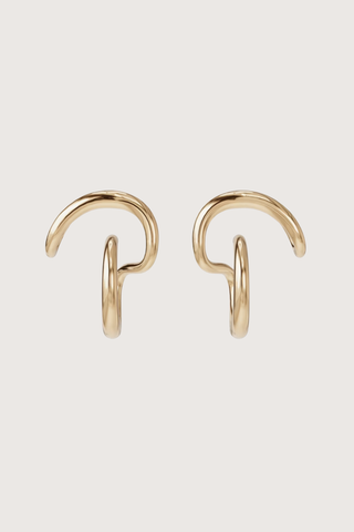 flat lay Hana Earrings vermeil Sold as a pair
Only for pierced ears
Yellow vermeil 18 karats and 925 Rhodium Plated Sterling Silver