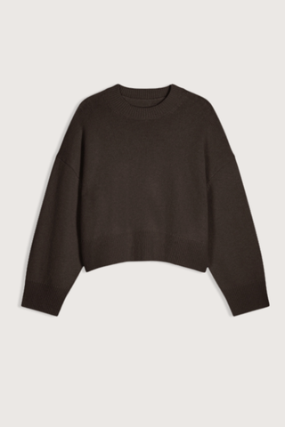 flat lay Hinde Long Sleeve Crew Neck Sweater brown Straight, supple cut
Dropped shoulders
Pared-back line
Ribbed neckline, cuffs and hem
50% merino wool, 50% yak