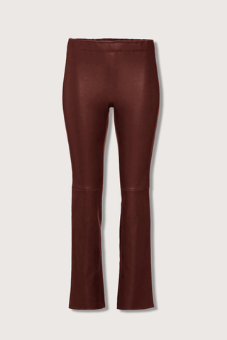 flat lay JP Twenty Washable Leather Pant Azuki cognac Slim fit to the knee
Flared hem bottom legs
Elastic mid-rise waist