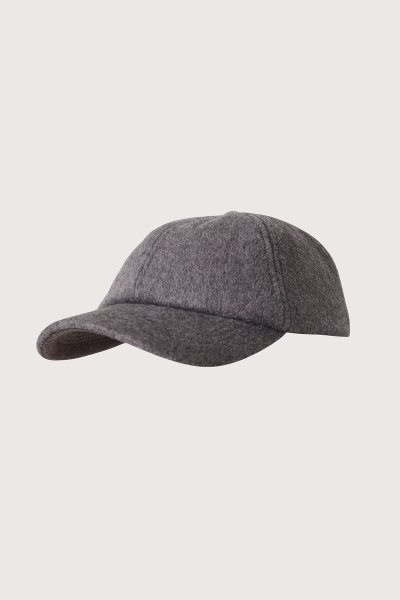flat lay Jason Cap Double Split Wool Cap mid heather grey Curved visor
100% wool

Six panels
Embroidered eyelets on the sides and back
Adjustable strap at the back
Fully lined