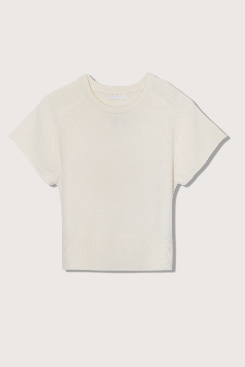 flat lay Jones Saddle Raglan Top Gardenia Saddle seam detailing
100% Cashmere