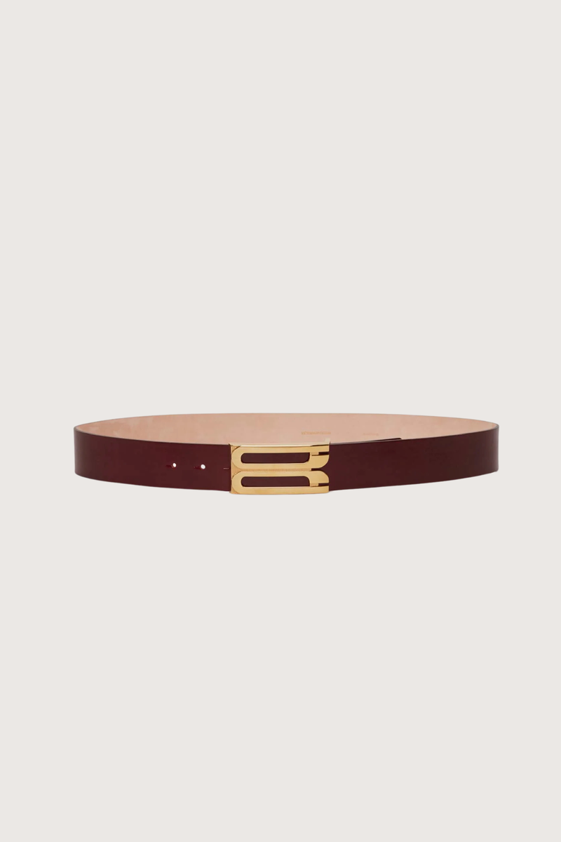 flat lay Jumbo Frame Shiny Calf Belt Burgundy thick leather Smooth Calf Leather
Luxury signature logo gold plated hardware