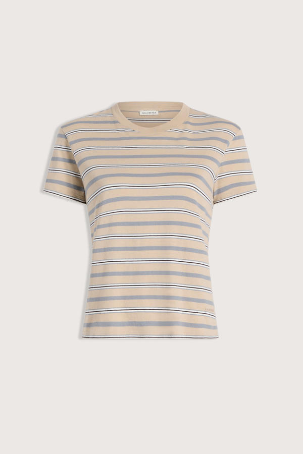 flat lay Kenzie Stripe Short Sleeve T-Shirt Almond Stripe
Handmade custom stripe
Relaxed boxy fit
Subtle cropped length
Roomy sleeves
Slight taper at waist
Shifted side seams give tailored look
Solid knit binding at neckline
Features contrast Kallmeyer embroidery at hem
100% Cotton