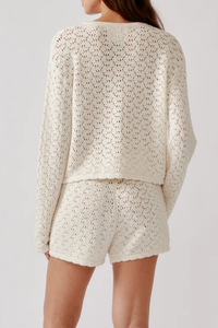 back profile model wearing Kindra Croche Relaxed Short gardenia Relaxed crochet stitch shorts
Easy fit and soft texture