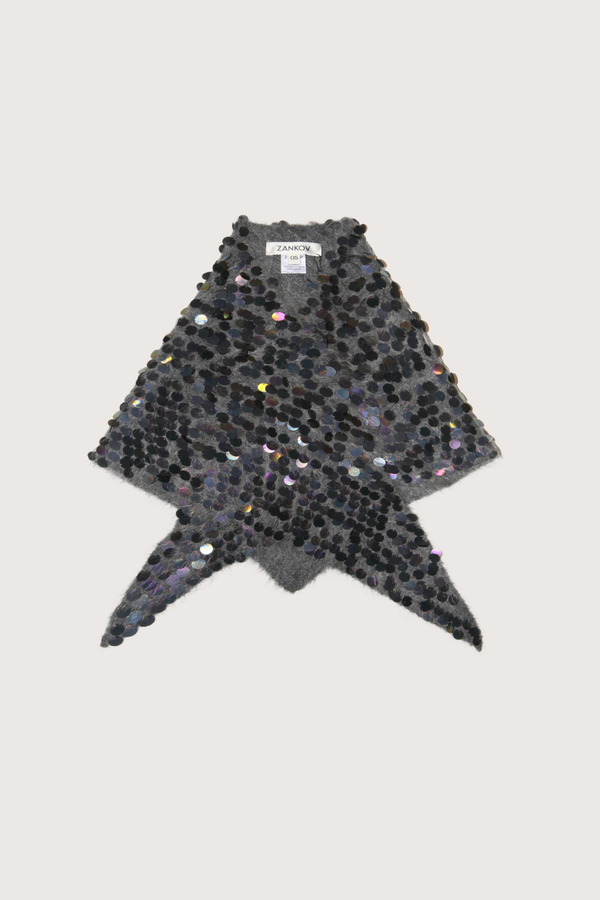 flat lay Kinga Pailette Scarf Charcoal Paillette sequin embellishments thoughout
Paillette sequin only on one side
Triangle scarf

Unlined
35% Mohair, 35% Superfine Alpaca, 30% Polyamide