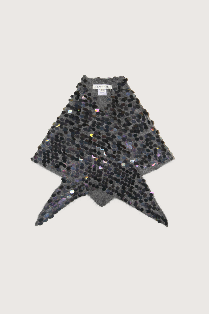 flat lay Kinga Pailette Scarf Charcoal Paillette sequin embellishments thoughout
Paillette sequin only on one side
Triangle scarf

Unlined
35% Mohair, 35% Superfine Alpaca, 30% Polyamide