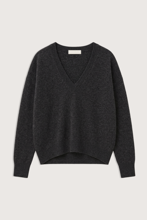 flat lay Kinsley Relaxed V-Neck Sweater Asphalt grey 
Gently dropped shoulder
100% Cashmere
9 Gauge, 1 Ply / Cashmere Jersey Stitch