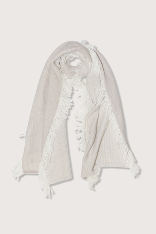 flat lay Knitweave Wrap Raw White  46% Baby Alpaca, 46% Merino Wool, 8% Polyamide
Thick chunky scarf with loop fringe edge