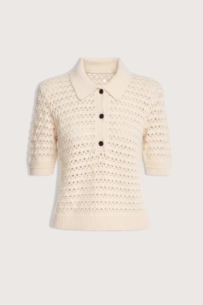 flat lay Lace Crochet Polo cream Shrunken silhouette
classic collar
Detailed with a special lace stitch
69% Cashmere 31% Cotton
Slim fit