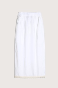 flat lay Lace Tulip Skirt White Tulip shaped 
Elastic waistband
Hidden side pockets
Midi length
Slit at back
White lace hem
 Organic Cotton sateen