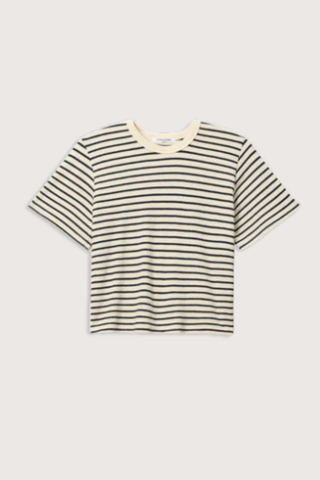 flat lay Lainey Brushed Rugby Crew T-shirt navy stripe 100% cotton
Boxy fit
Slightly cropped
Classic crew neck
Horizontal stripes