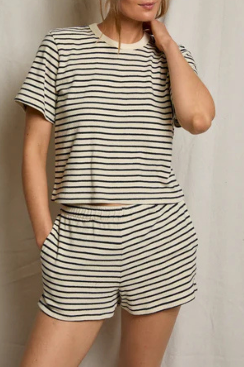 front profile model wearing  Lainey Brushed Rugby Crew T-shirt navy stripe 100% cotton
Boxy fit
Slightly cropped
Classic crew neck
Horizontal stripes