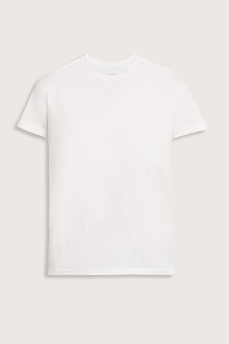 flat lay Lara Short Sleeve Organic Cotton T-Shirt white Classic fit
Short sleeve tee-shirt
Crew neck
Garment dye
Garment wash