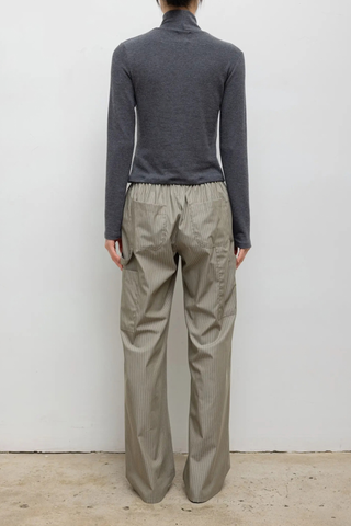back profile model wearing Lauren T-Neck Long Sleeve Top Charcoal Buttery soft brushed sweater jersey
Long Sleeve
Turtleneck
Fitted silhouette
Flexibly styled turtleneck

47% Polyester, 47% Rayon, 6% Spandex