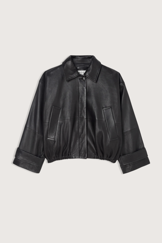 flat lay Leather Blouson Jacket black Cropped bomber jacket
Dropped shoulders
Wide sleeves
Sleeve straps
Button closures
Sculptural silhouette
100% leather