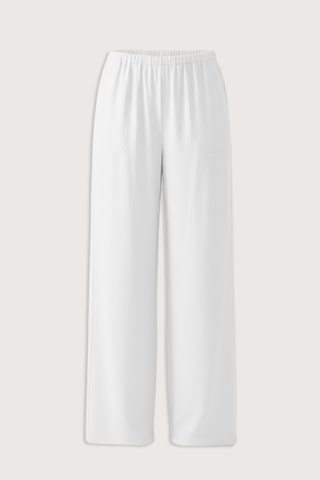 flat lay   Lenon B Utility Pull On Pant white Relaxed fit
Pull-on waist
Utility style pant
Washed lightweight viscose twill