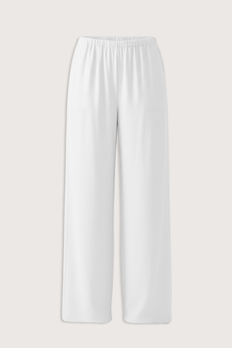 flat lay   Lenon B Utility Pull On Pant white Relaxed fit
Pull-on waist
Utility style pant
Washed lightweight viscose twill