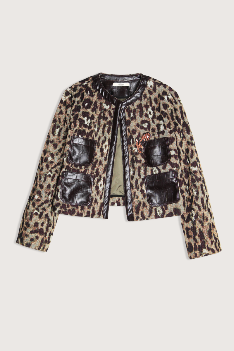 flat lay Leopard Jacket With Leather Trim & Pin brown and olive Collarless
Roundneck
Croc effect collar trim and front pockets
Long sleeve
Boxy cropped fit

Includes pink gemstone pin