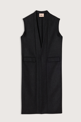 flat lay Long Vest With Detachable Sequin Collar Straight-cut vest
Grey melange double wool
Removable collar embroidered with shiny and matte black sequins
Two lower pockets with horizontal rectangular flaps
71% Regenerated wool 16% Nylon 9% Polyester 4% Other fibres | LINING: 100% Cotton