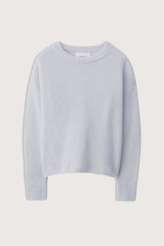 flat lay Lova Cashmere/Silk Sweater Sea Breeze light blue Featherlight silk cashmere composition
Relaxed silhouette
Ribbed round neck
Dropped shoulders
Full-length sleeves
77% Cashmere, 23% Silk