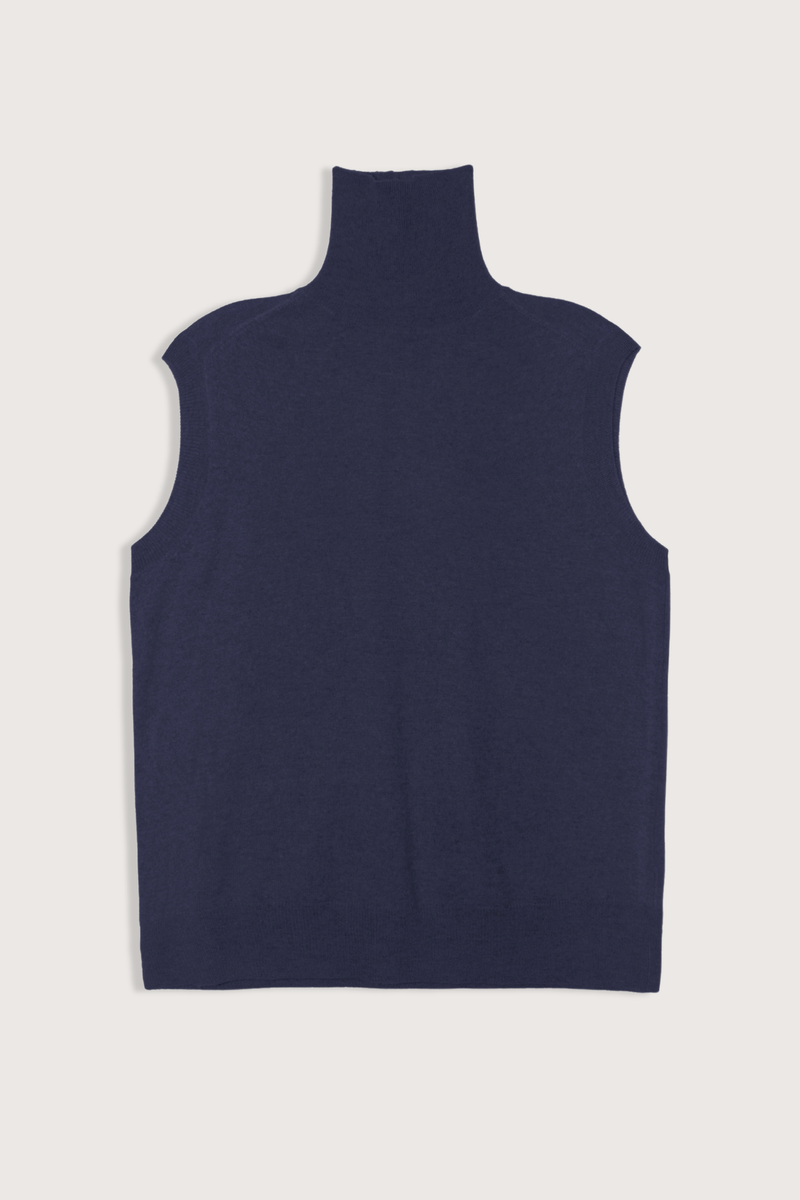 flat lay Maia Sleeveless Turtle Midnight Turtleneck
Sleeveless

Relaxed fit
100% Cashmere