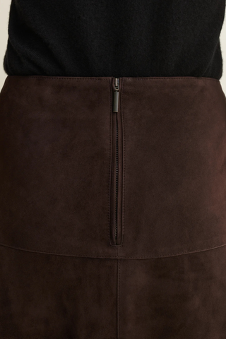 back zipper detail for Melita Goat Suede Skirt mud brown Supple goat suede
A-line shape
Regular fit
100% Goat Leather
Unlined