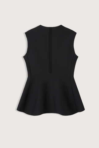 flat lay back  Milan Flare Vest black Firm knit texture made from Milan rib
Tight fit at the waist
Single-layer construction
Single-breasted
100% Polyester (Recycled Polyester)