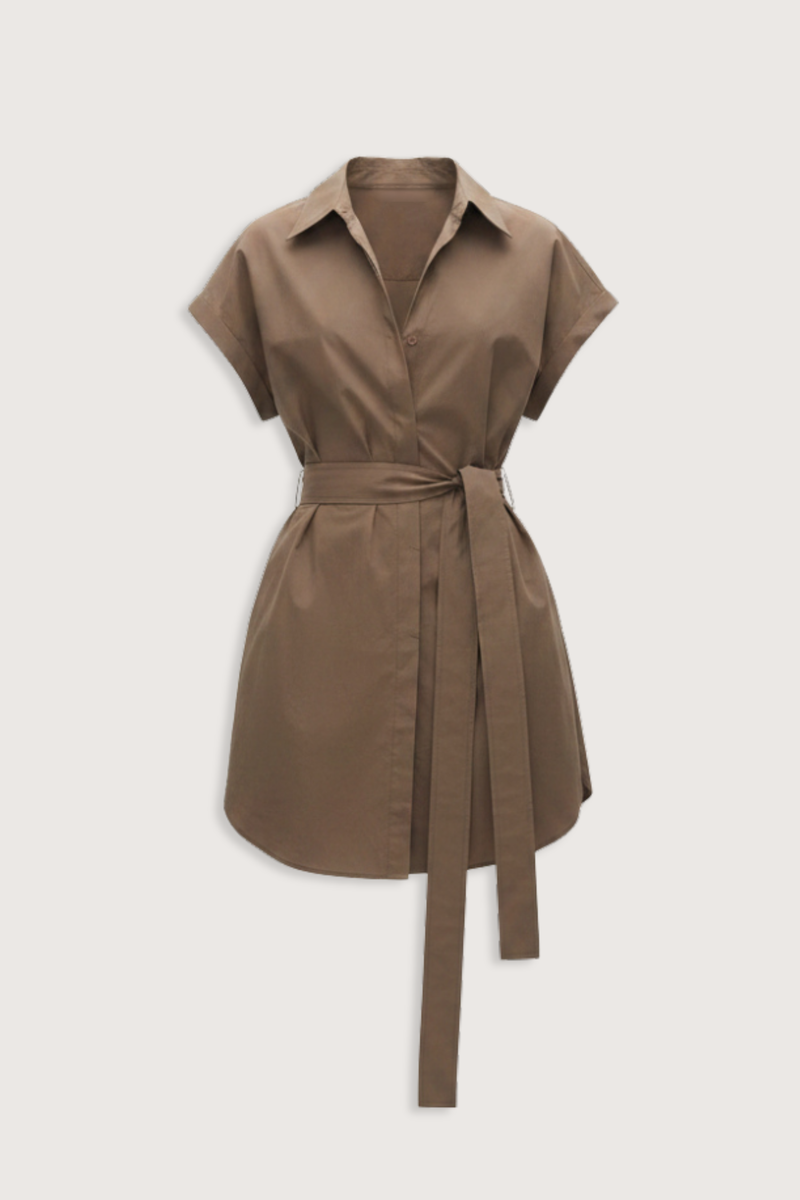 flat lay Mini Shirt Poplin Dress Birch 
Removable self belt
Loops at the side waist
Concealed button placket
Bartack detailing
Inseam pockets at the hip
100% Organic Cotton Poplin