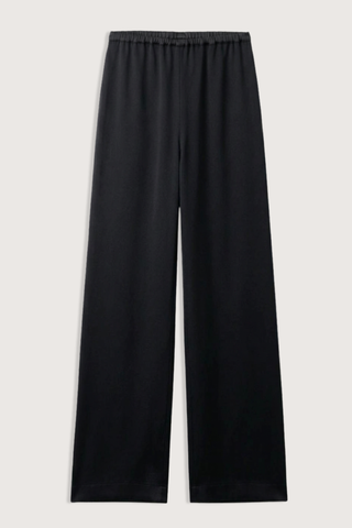 flat lay Naomi Bias Cut Pull On Pant Black Bias-cut
Pull-on pant
Elastic waist
100% Silk