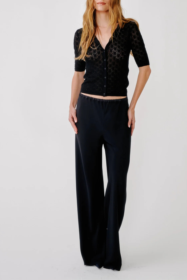 front profile model wearing  Naomi Bias Cut Pull On Pant Black Bias-cut
Pull-on pant
Elastic waist
100% Silk