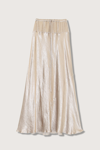 flat lay New Luster Skirt Champagne SOFT SHEEN
SUBTLE CRINKLE TEXTURE
DRAPED BIAS FIT
SEAMLESS NECKLINE