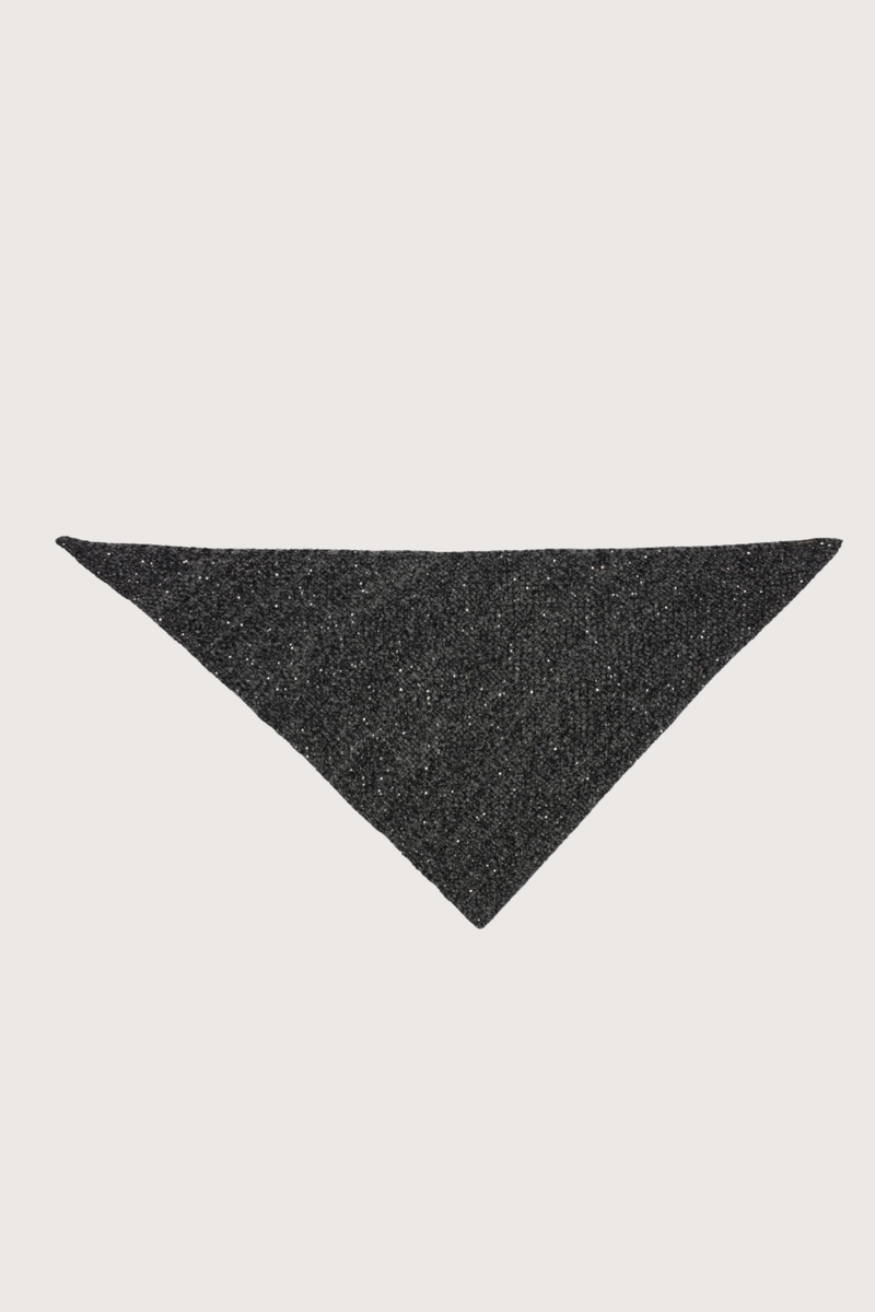 flat lay New Risa Triangle Scarf With Sequins Black/Grey Wide knit
Embellished with black sequins
34% Cashmere, 36% Virgin Wool, 13% Silk, 12% Nylon, 5% Polyester
90 x 100 x 130 cm = 35 x 39 x 51 in