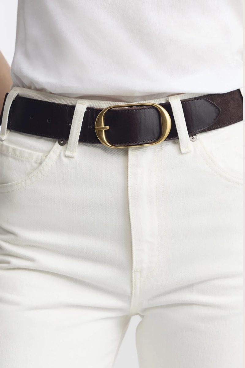 model wearing Nili Belt Vintage Brown 40mm contour belt
Custom Nili buckle
Finished with micro engraving on the back
Leather Suede Combo
100% Calfskin Leather