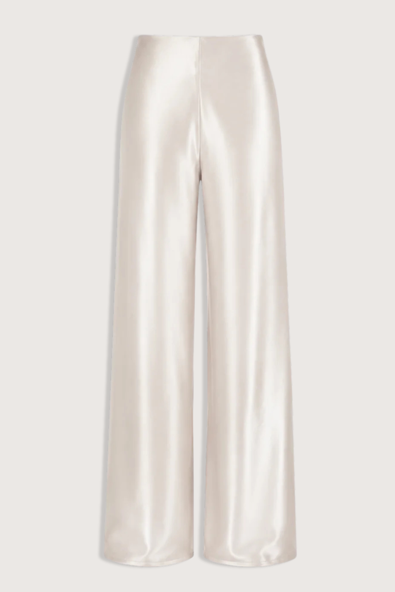 flat lay Norma Satin Pant Champaign Mid rise
Straight-leg
Seamless
Drapes beautifully
Elastic waist
77% Acetate, 23% Polyester