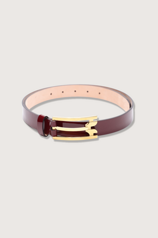 flat lay 100% Shiny Calf Leather
burgundy Thin strap
gold signature Victoria Beckham buckle