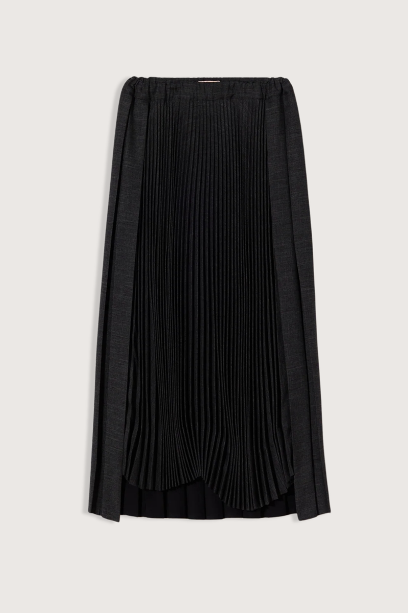 flat lay Pleated Skirt melange Pleated
Midi length
Grey melange grisaille
Front slender pleats
Large pleats on the back
Asymmetric hem
Elasticated waist
Fits true to size
100% Polyester | LINING: 100% Cotton