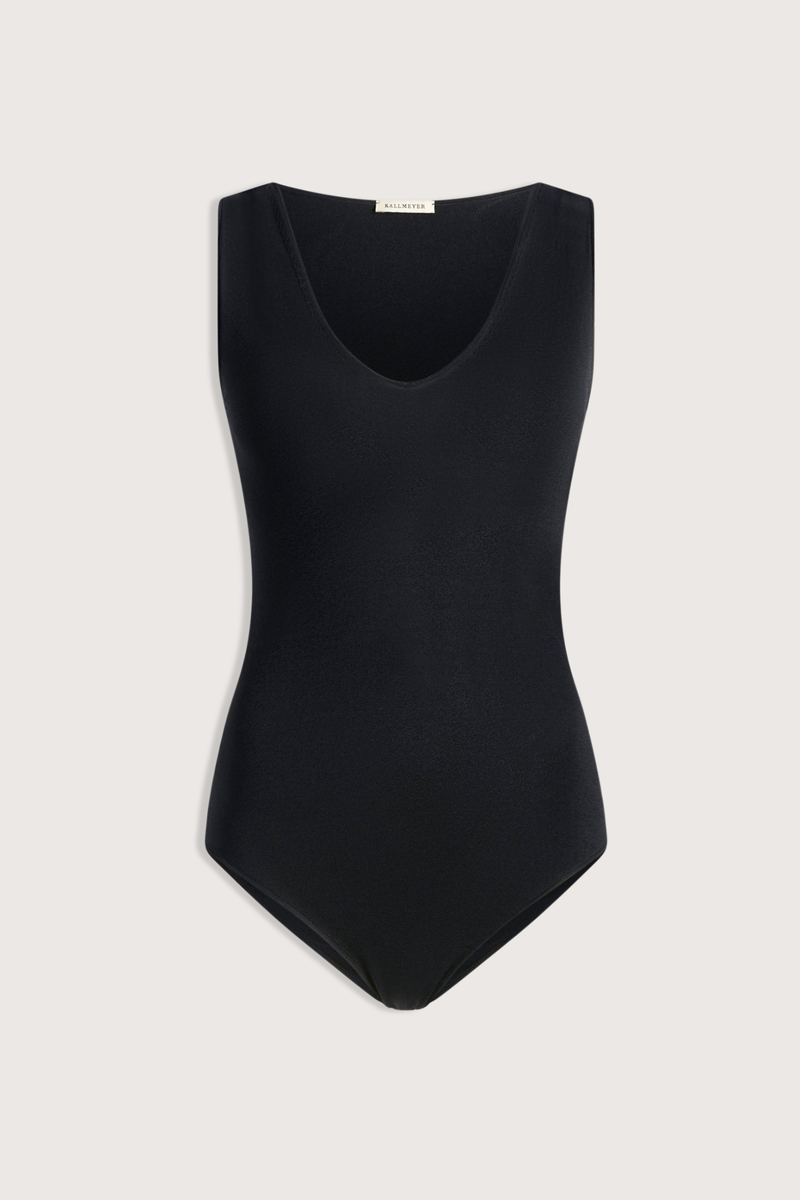 flat lay Portia V-Neck Compact Viscose Bodysuit black Sleeveless 
Close, smooth fit through the body
88% Viscose / 12% Polyamide