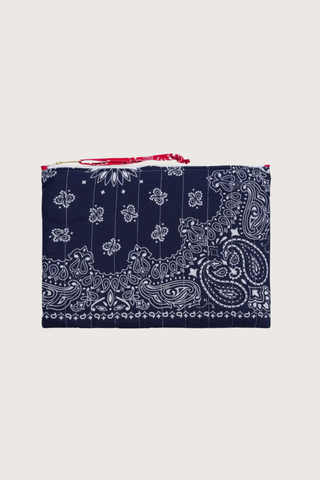 back profile Pouchette Zipper Bag / Heart Navy / Real Red cotton bandana with zipper and red handle