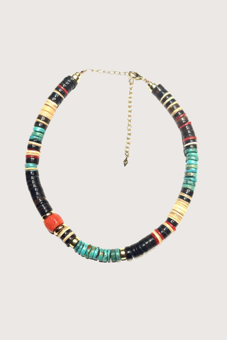 flat lay Puka Navajo XXL Necklace Shell, turquoises, gold plated 18K
Handmade in Gachon Pothier's Parisian workshop