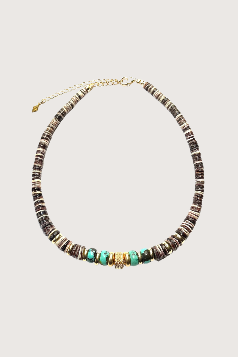 flat lay Puka Necklace 62 Shell, genuine turquoises & gold plated 18K
Length: 14,17" - 36cm &amp; 10cm extension chain
