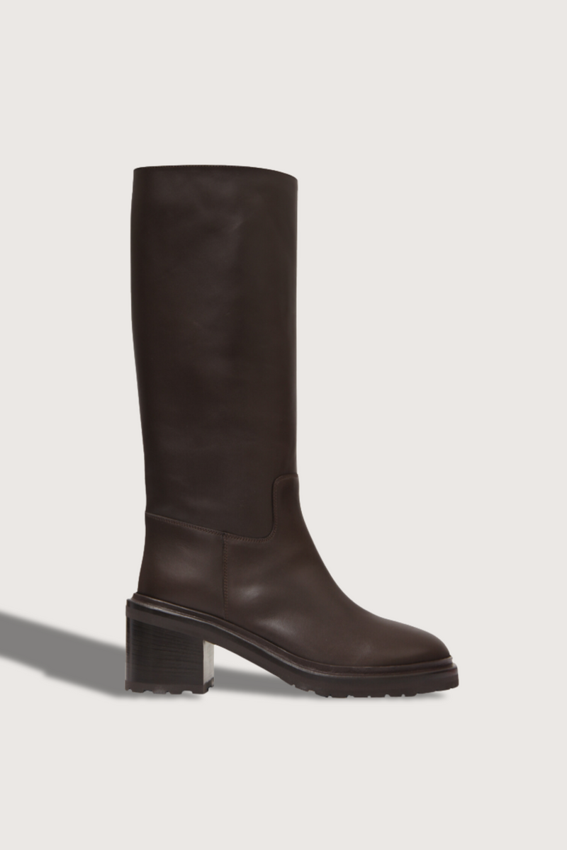 side profile Riding on Heel leather boot brown with chunky sole