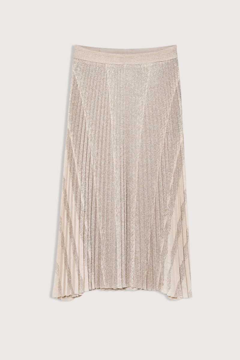 flat lay Rinsing Sun Soleile Plisse Skirt loto Below–the–knee length
Delicate interplay of light and shadow in lamé and sunray plissé
Flared at the hem
Fastened at the side with retro–inspired covered buttons
High-waisted skirt
Zip and button closure
Loose fit
Wide bottom
