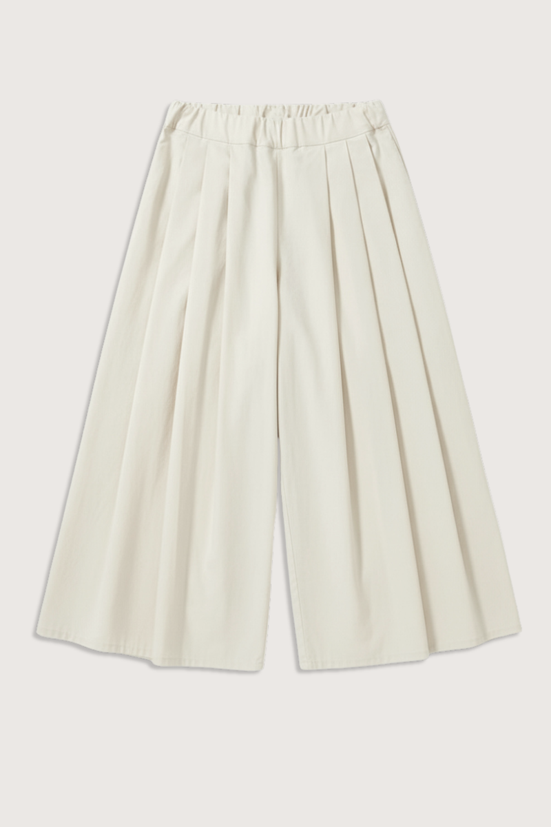 flat lay Rombo Pants Ivory Elasticated Waist
Slightly cropped length
Wide leg
Triple pleated
Side pockets
Relaxed Fit
Poplin Cotton