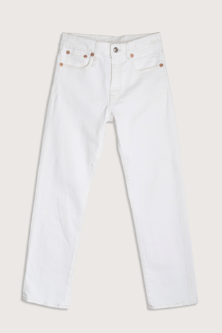 flat lay Romeo Stretch Jean Mid-rise
Slim-straight leg
3x1 comfort stretch
12oz white denim cotton
Made in Italy
