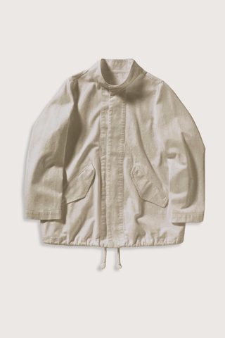 flat lay Ruth Cotton Twill Jacket Khaki Stand collar
Angled welt flap pockets
Interior drawcords at hem
Tonal button front closure
Unlined
Boxy fit