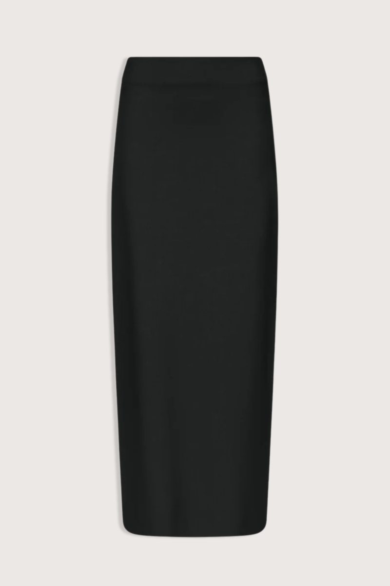 flat lay Samos Fitted Straight Maxi Skirt Virgin Wool/Elastane black Virgin wool grain de poudre
Maxi length pencil skirt
Side zipper fastening
Back vent
95% VIRGIN WOOL 5% ELASTANE
