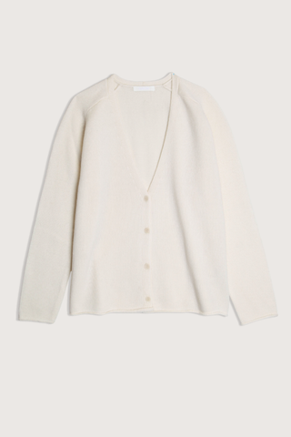 flat lay Samson Relaxed Raglan Cardigan white Relaxed saddle raglan cardigan
Jersey stitch
Button-front closure
100% Cashmere